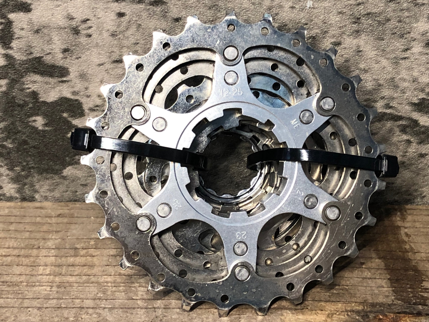 HX959 シマノ SHIMANO 105 CS-5700 スプロケット 12-25T 10S