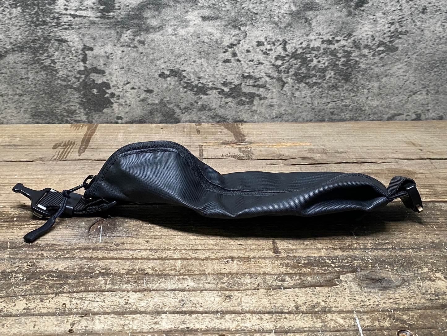 IW511 バグジャック bagjack ポーチ 黒