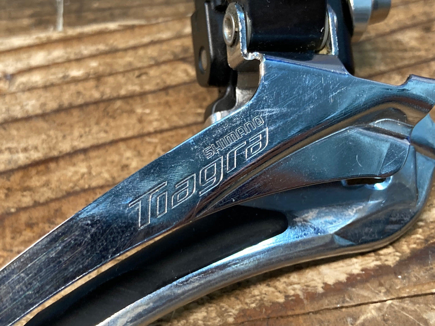 IU333 シマノ SHIMANO ティアグラ Tiagra FD-4700 フロントディレイラー 2S 直付け