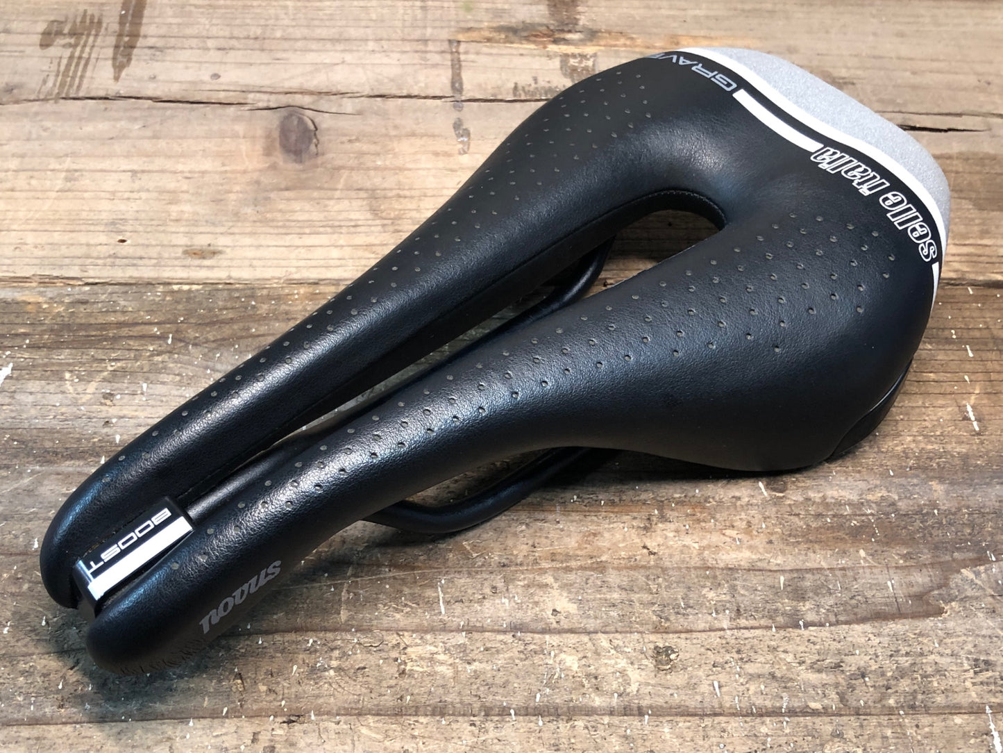 IQ415 セライタリア selle ITALIA NOVUS BOOST GRAVEL サドル Ti316レール 黒