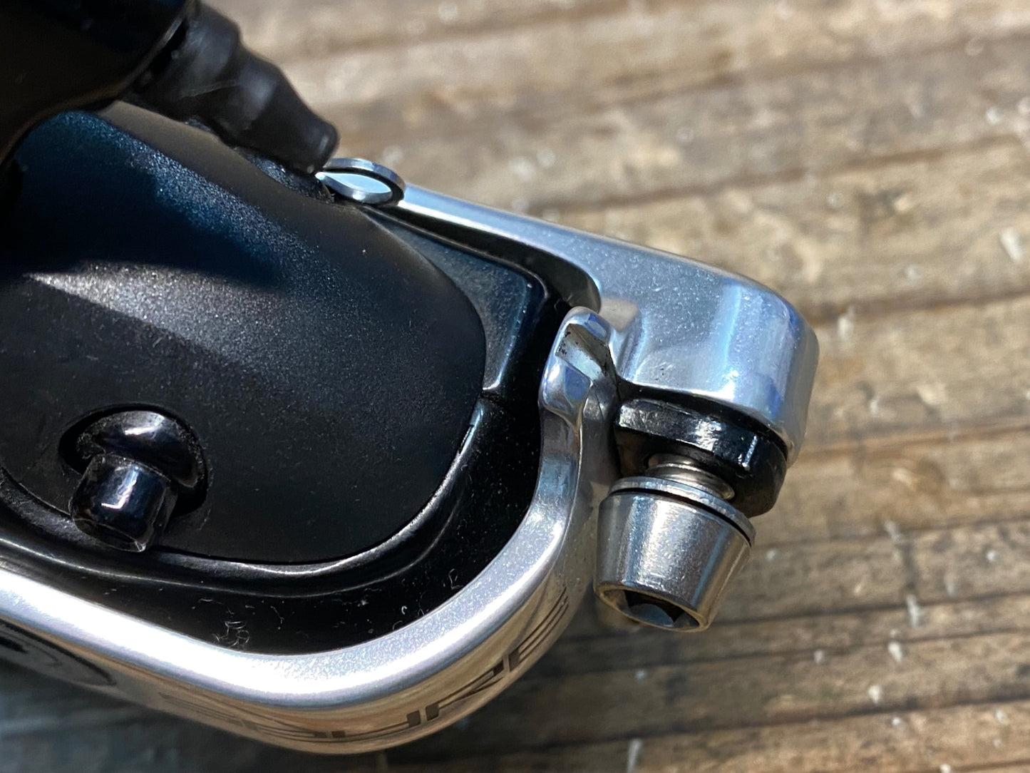 IP156 TRP SPYRE ディスク ブレーキキャリパー フラットマウント