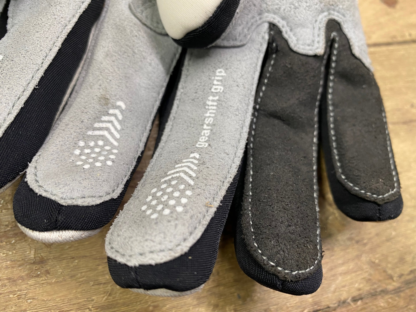 IN186 パールイズミ PEARL iZUMi 長指 グローブ 白 黒 グレー M 裏起毛 厚手