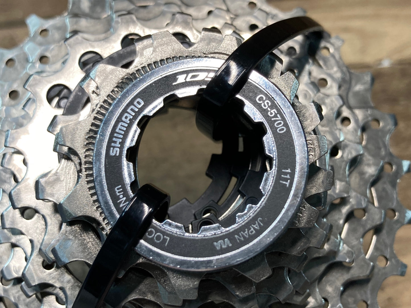 HV119 シマノ SHIMANO 105 CS-5700 11-28T スプロケット