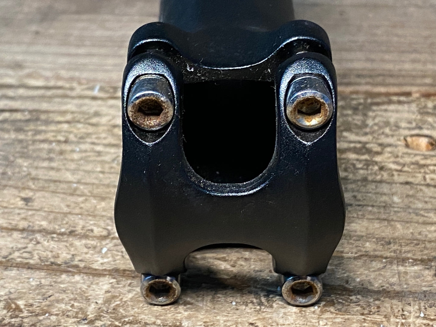 IY055 TNi BLACK17 アルミ ステム 110mm Φ31.8 OS 17° ※ボルト錆