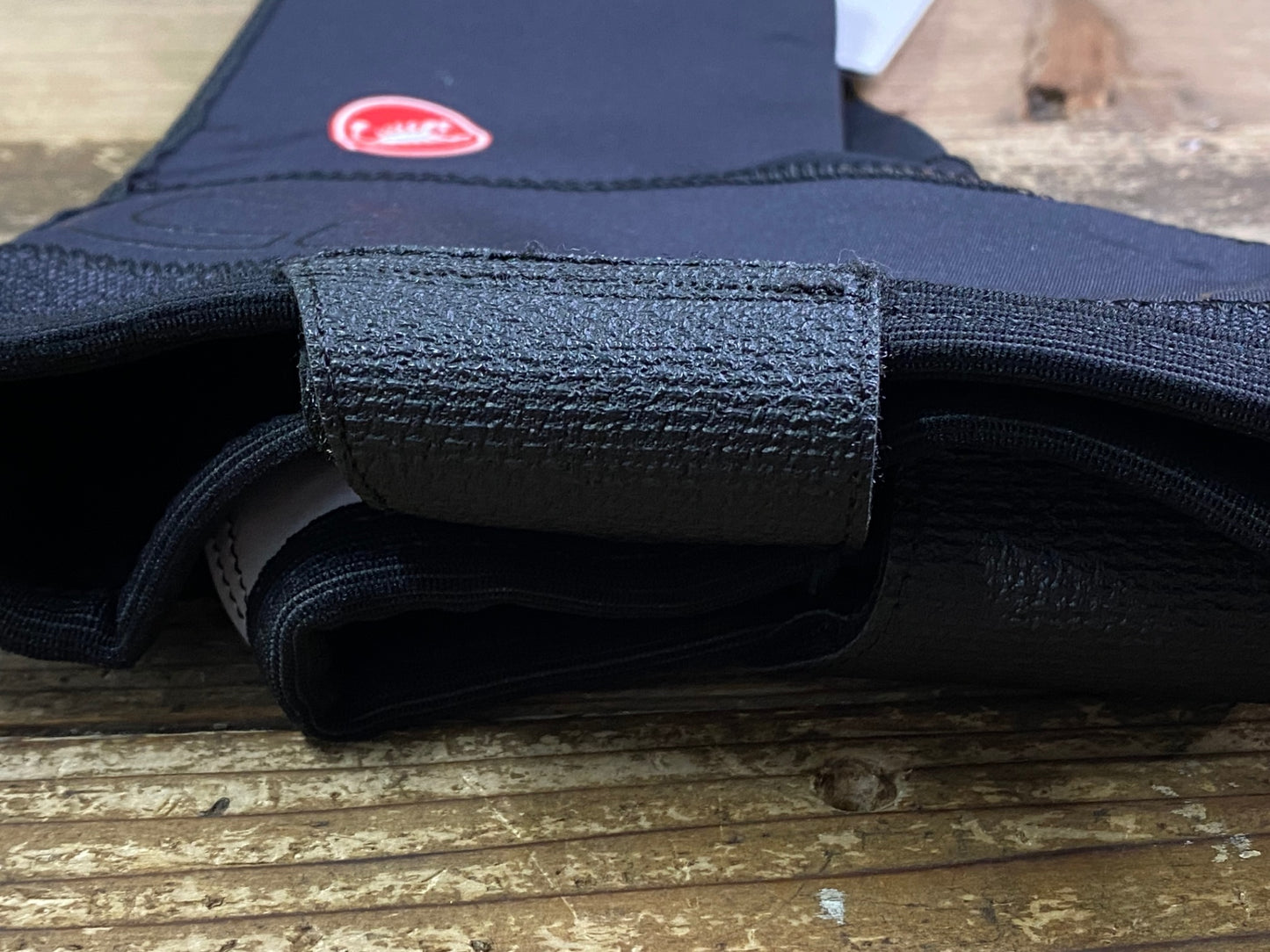 IV959 カステリ CASTELLI DILUVIO シューズカバー 黒 S/M