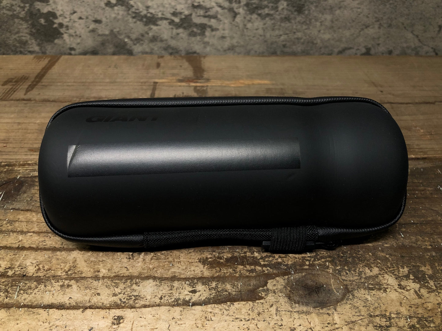 IV779 ジャイアント GIANT tool capsule