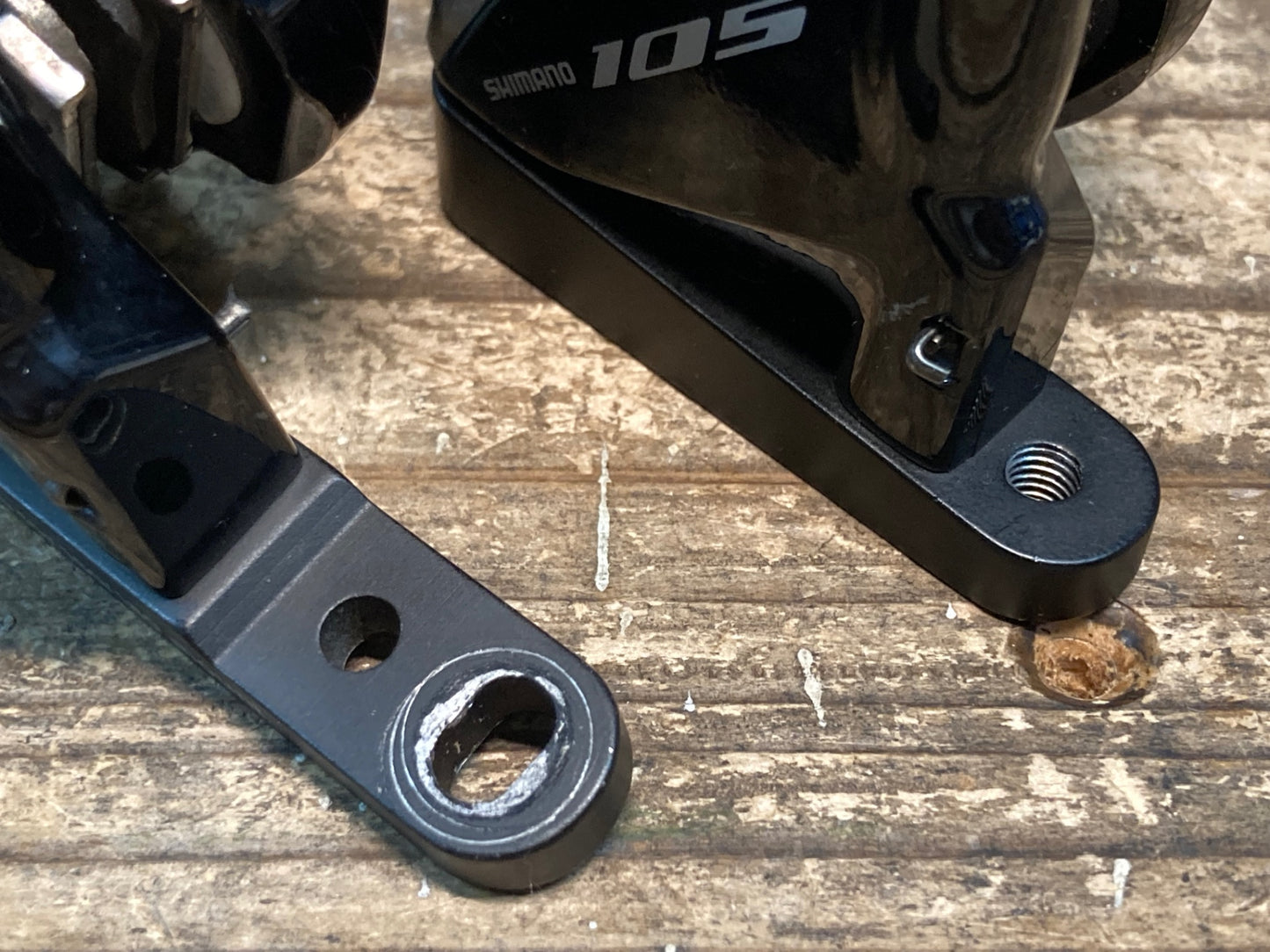 IU348 シマノ SHIMANO 105 BR-R7070 ディスクブレーキ キャリパー