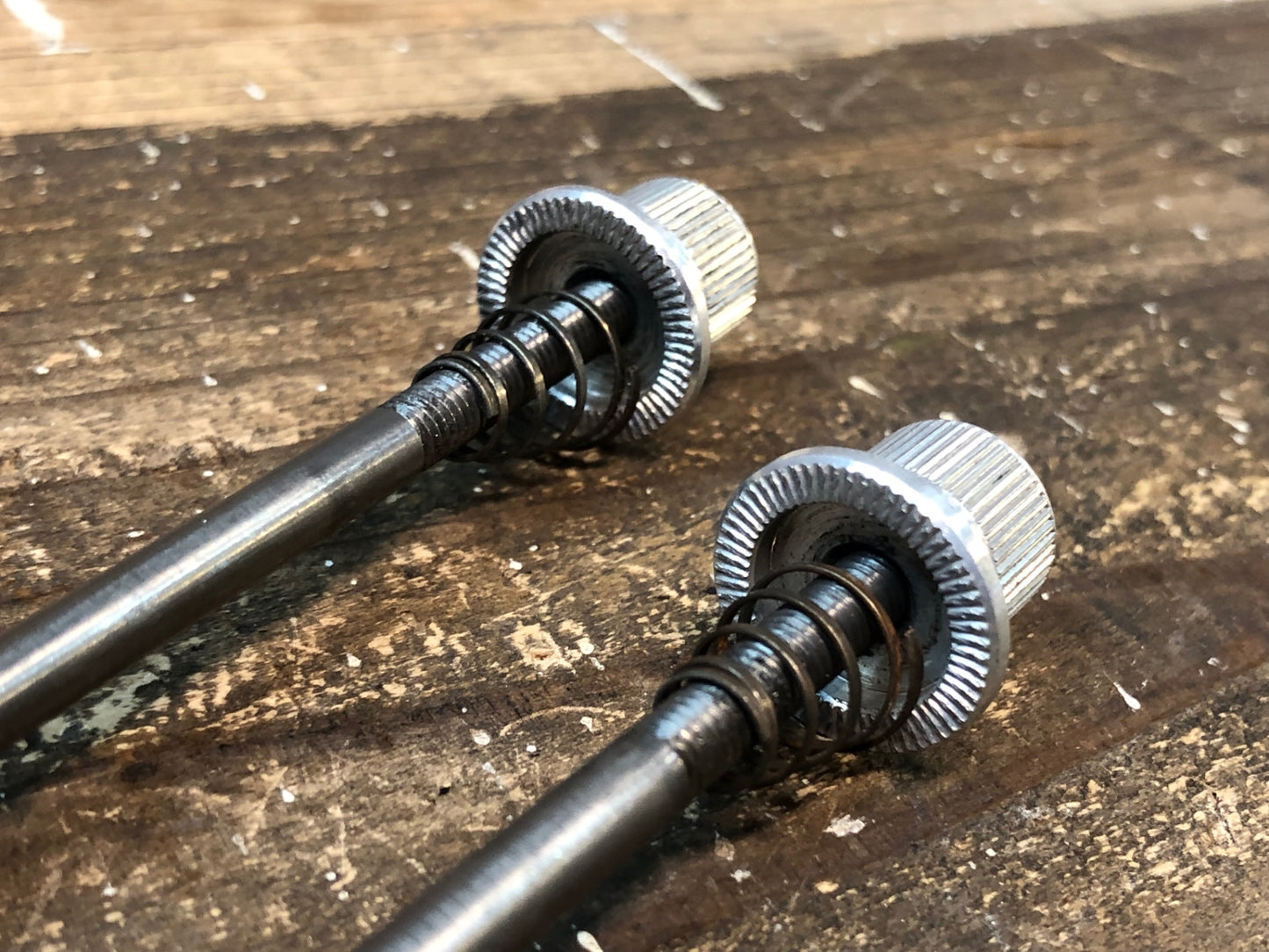 IY324 PMP T072 チタン クイックリリース 前後セット 100mm×130mm シルバー