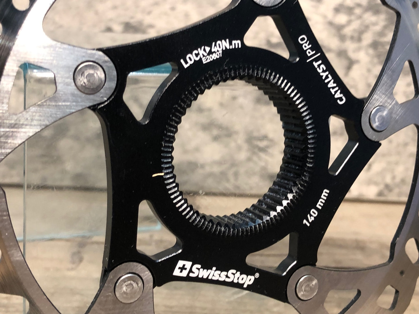 IQ973 スイスストップ SwissStop CATALYST PRO ディスクブレーキ ローター Φ140 残厚1.75mm