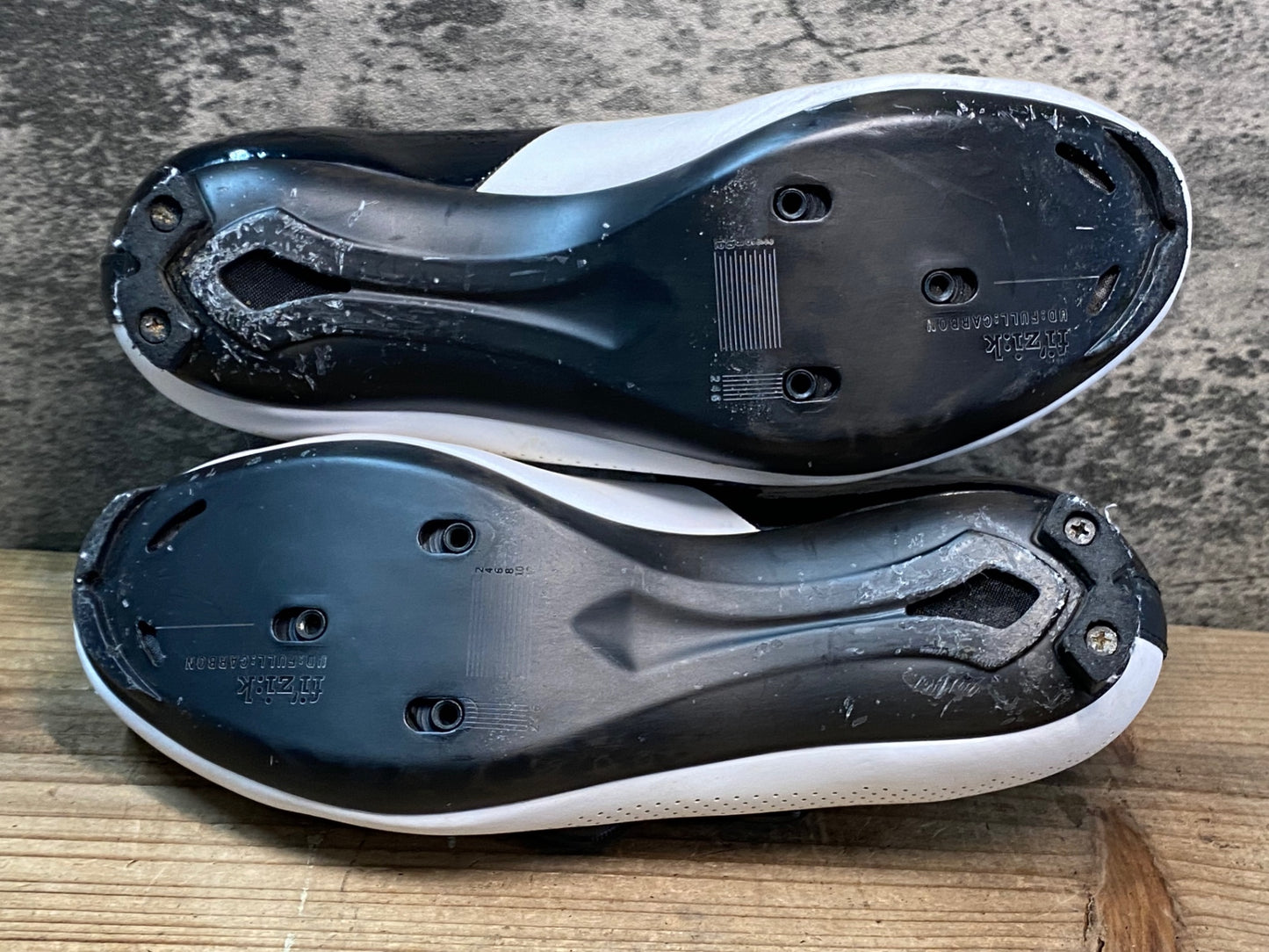 JB327 フィジーク fizik ARIA R3 Shoes ビンディングシューズ 白 黒 EU37.5 3穴