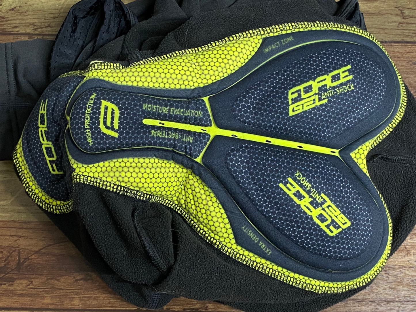 IY351 モーゼン morethan ビブタイツ ビブタイツ 黒 XL 裏起毛 ※動物の毛付着