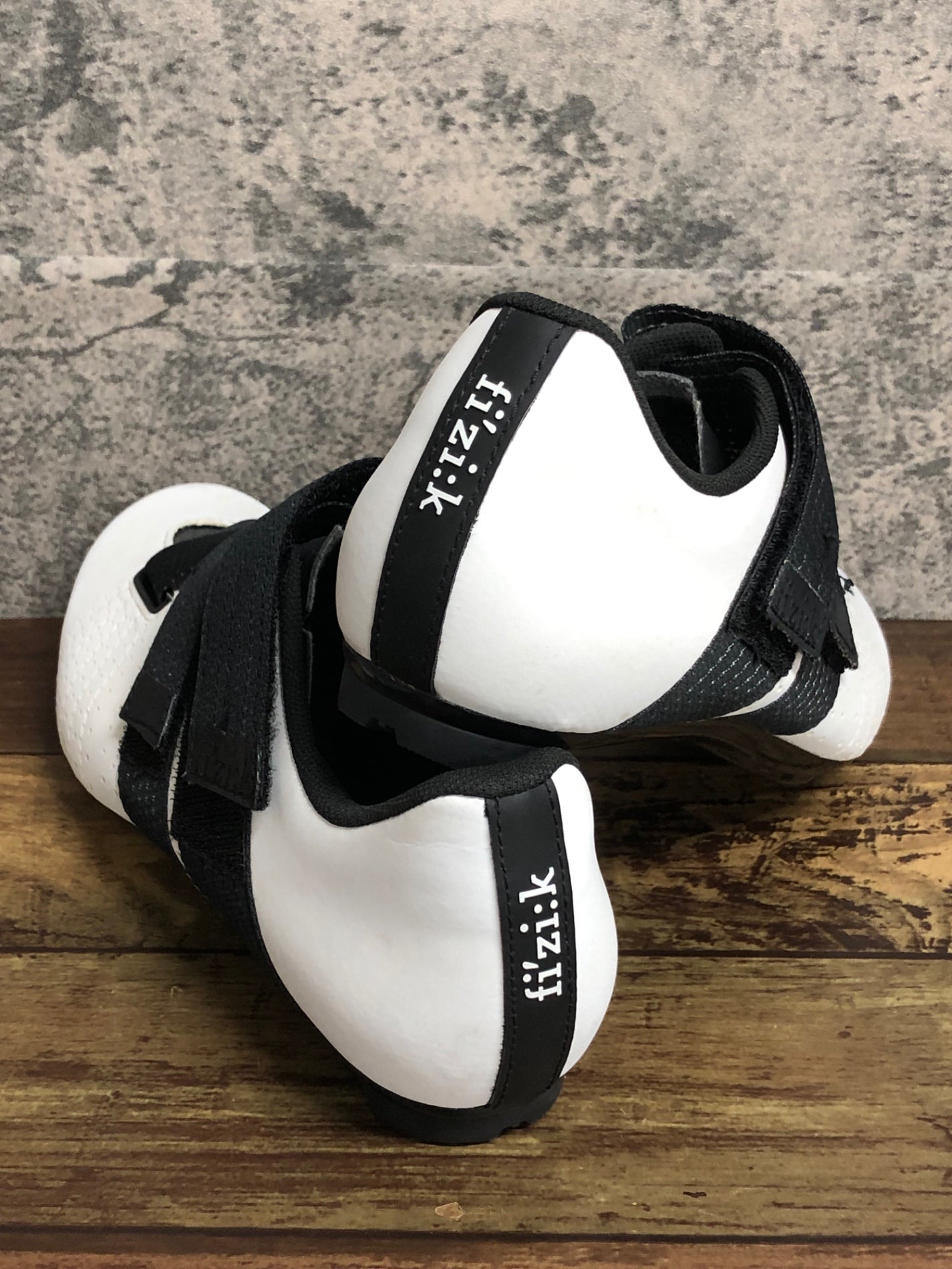 IY386 フィジーク fizik テンポ TEMPO R5 POWERSTRAP shoes ビンディングシューズ 白 黒 EU41