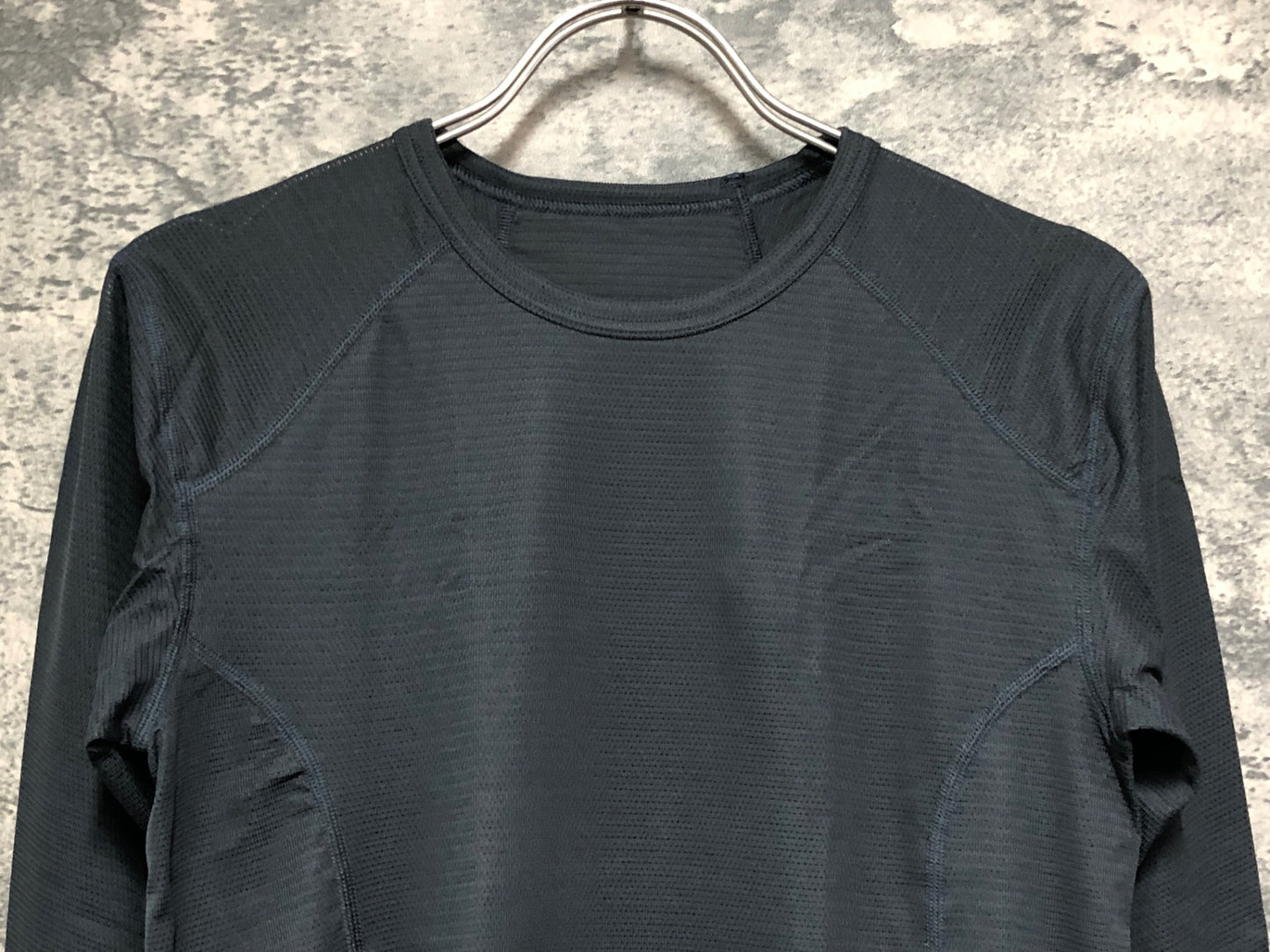 IV920 finetrack 長袖 ベースレイヤー 黒 M