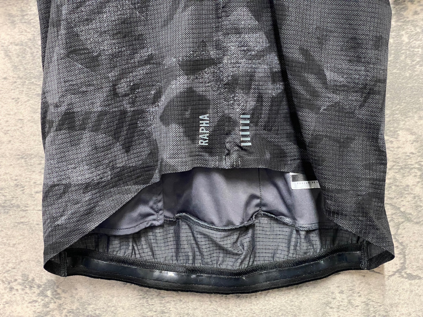 JC603 ラファ Rapha PRO TEAM FLYWEIGHT JERSEY II ROAD GRAFFITI 半袖 サイクルジャージ 黒 M