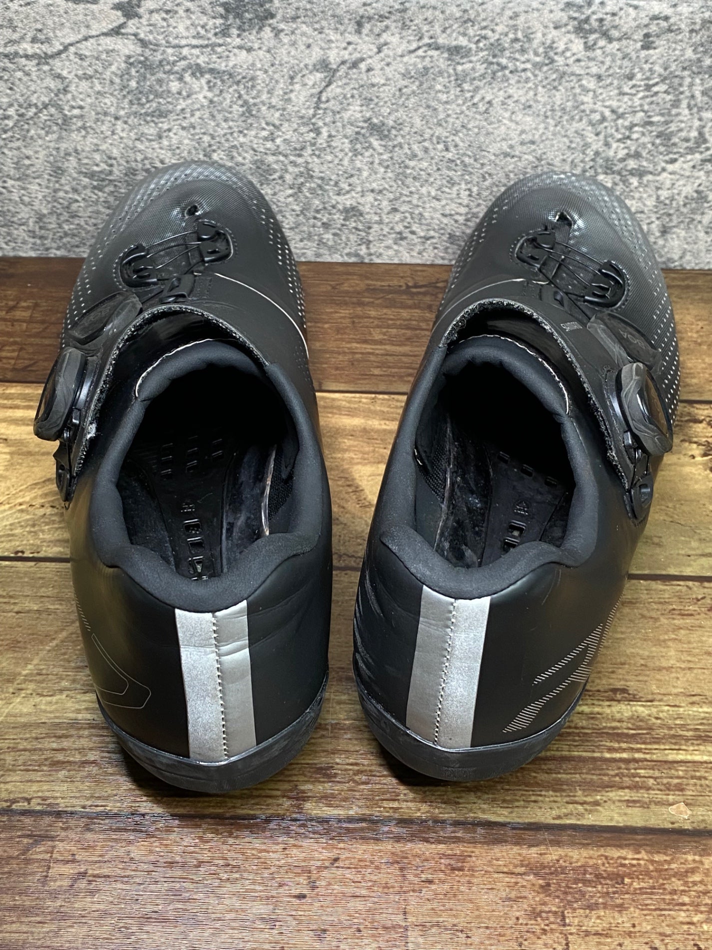 IY919 シマノ SHIMANO RC7 SH-RC702M ビンディングシューズ 黒 シルバー EU41 SPD-SL