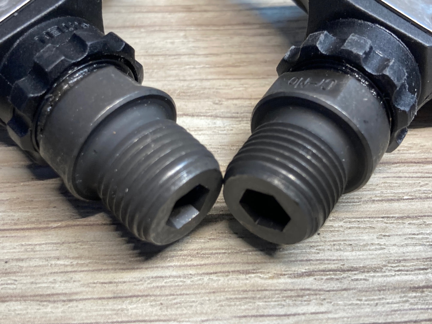 IY286 シマノ SHIMANO PD-R550 ビンディングペダル SPD-SL