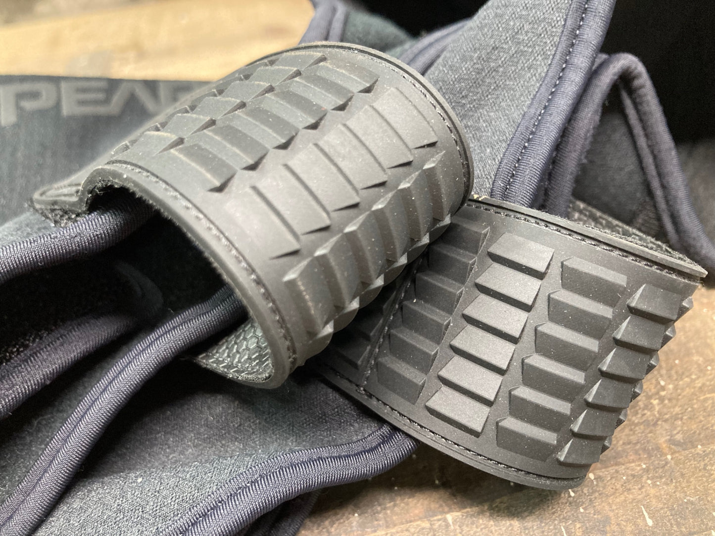 IO728 パールイズミ PEARL iZUMi シューズカバー 黒 L 裏起毛