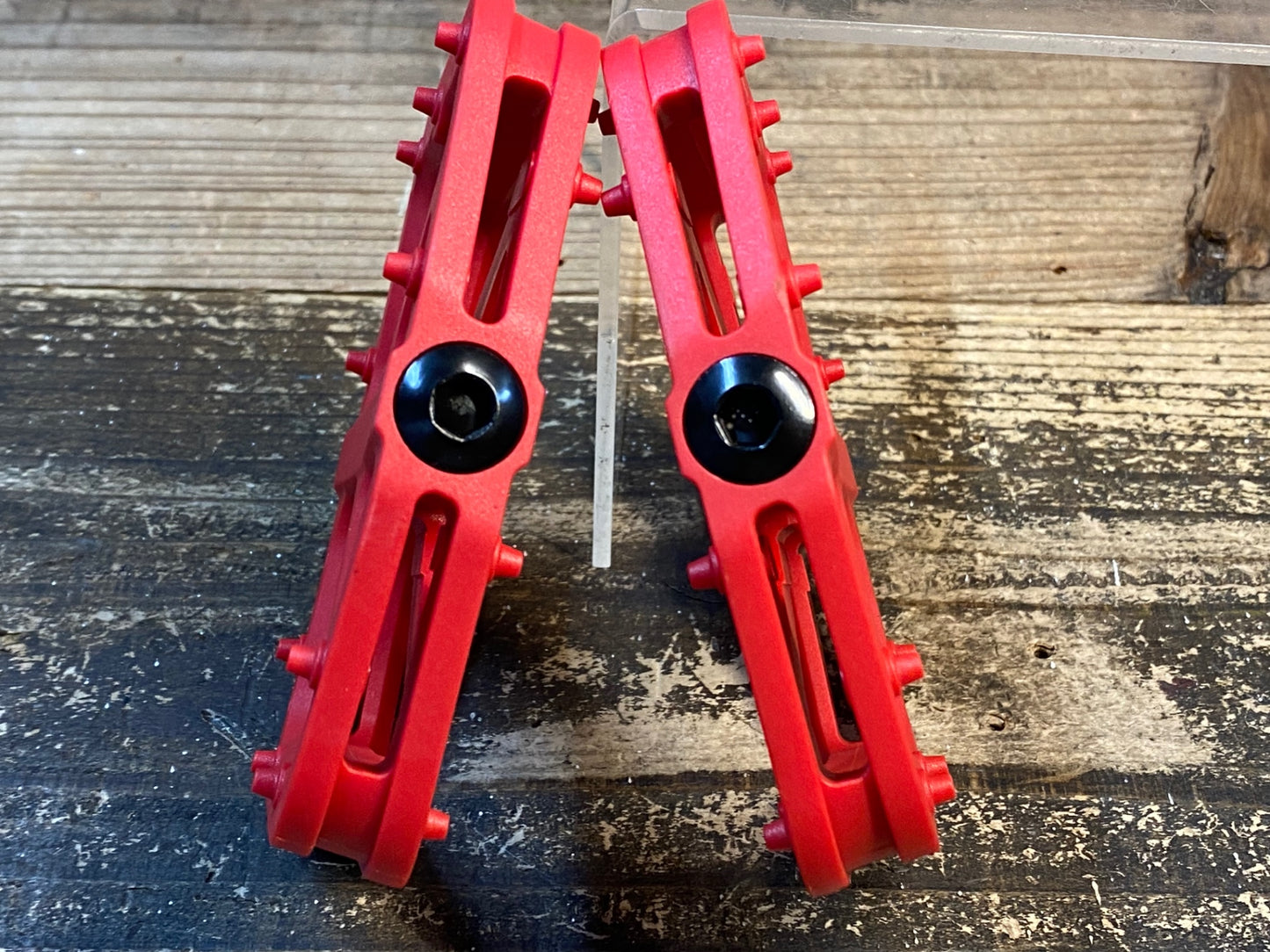 IV844 ジャイアント GIANT PINNER COMP フラットペダル 赤