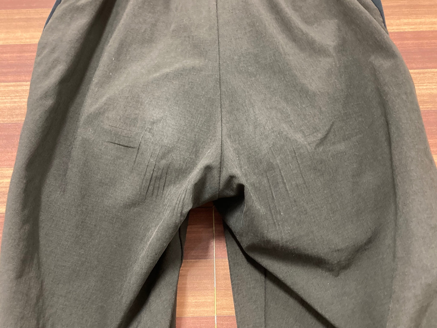 IO719 パールイズミ PEARL iZUMi サイクルパンツ 黒 グレー L パッド付き