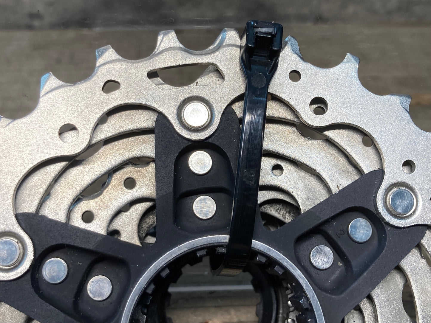 IW639 シマノ SHIMANO アルテグラ ULTEGRA CS-R8100 スプロケット 11-30T 12S