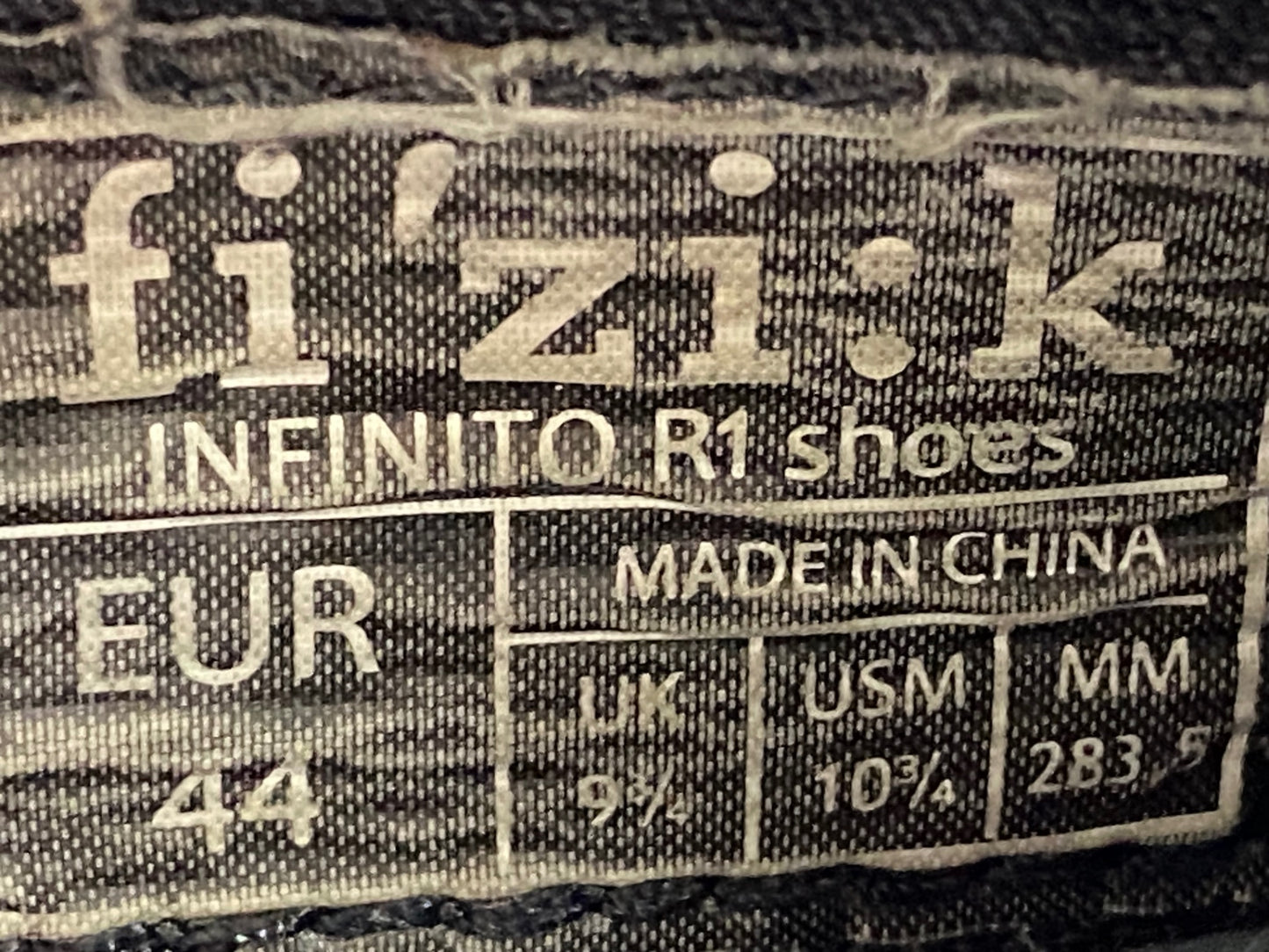 JB932 フィジーク fizik R1 INFINITO 19 19 Limited Edition ビンディングシューズ グレー EU44