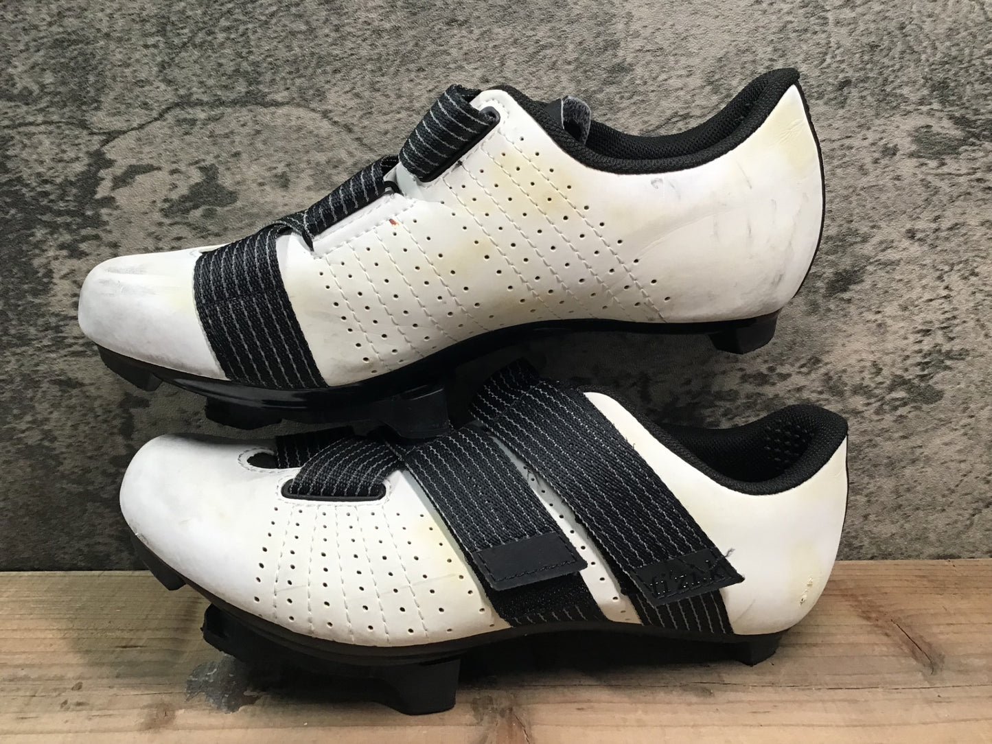IJ960 フィジーク fizik テンポ TEMPO R5 POWERSTRAP SHOES ビンディングシューズ SPD-SL 白 ER38