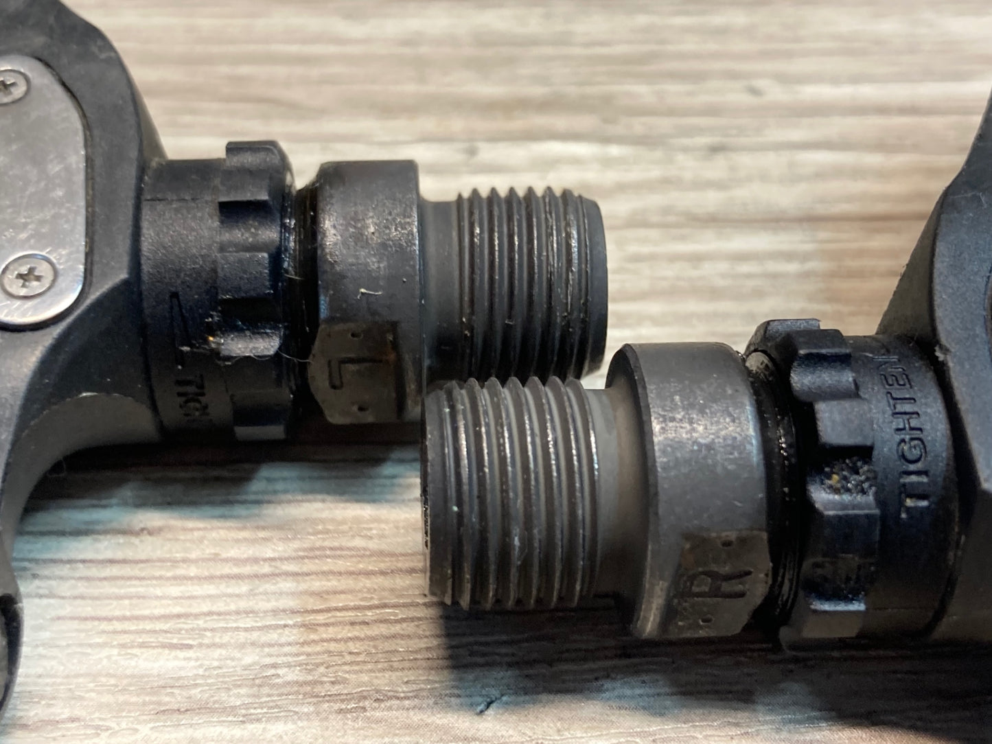 IU435 シマノ SHIMANO PD-R550 ビンディングペダル SPD-SL