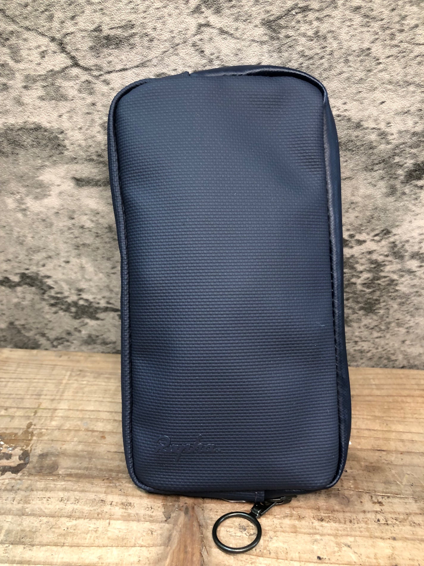 IY461 ラファ Rapha RAINPROOF ESSENTIALS CASE LARGE ポーチ