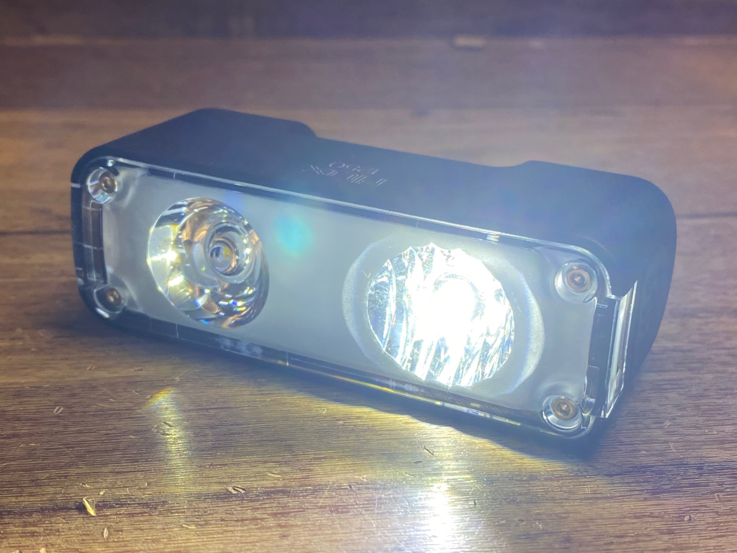 IH929 スペシャライズド SPECIALIZED FLUX 1250 HEAD LIGHT ライト 点灯確認済