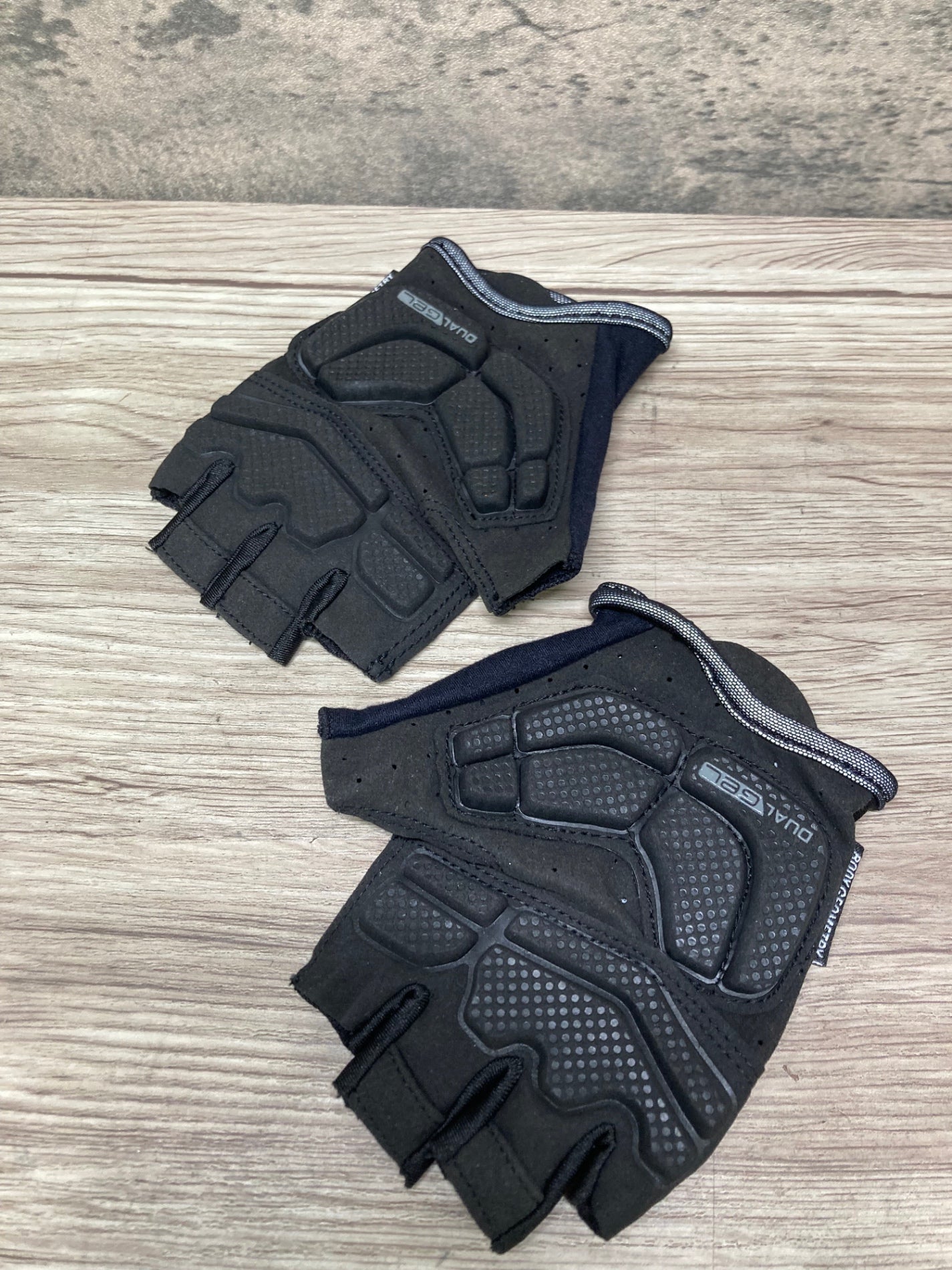 JA753 スペシャライズド SPECIALIZED 指切 グローブ 黒 S