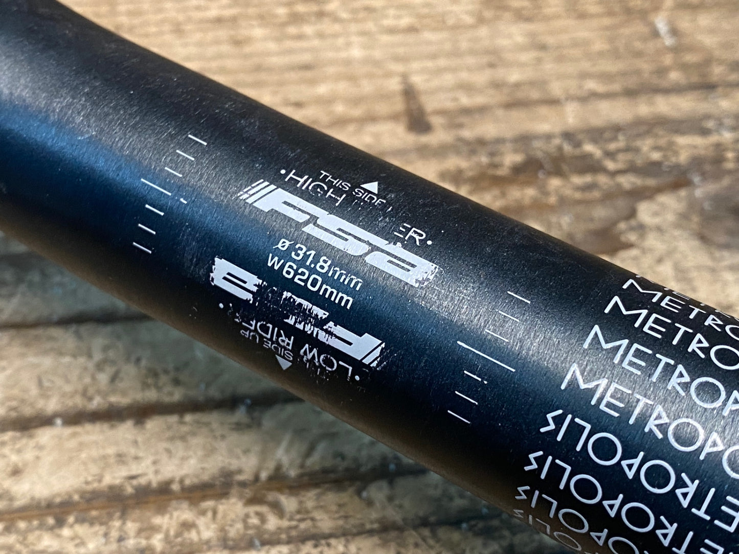 IP021 FSA Metropolis Handlebar ライザーバー Φ31.8 615mm