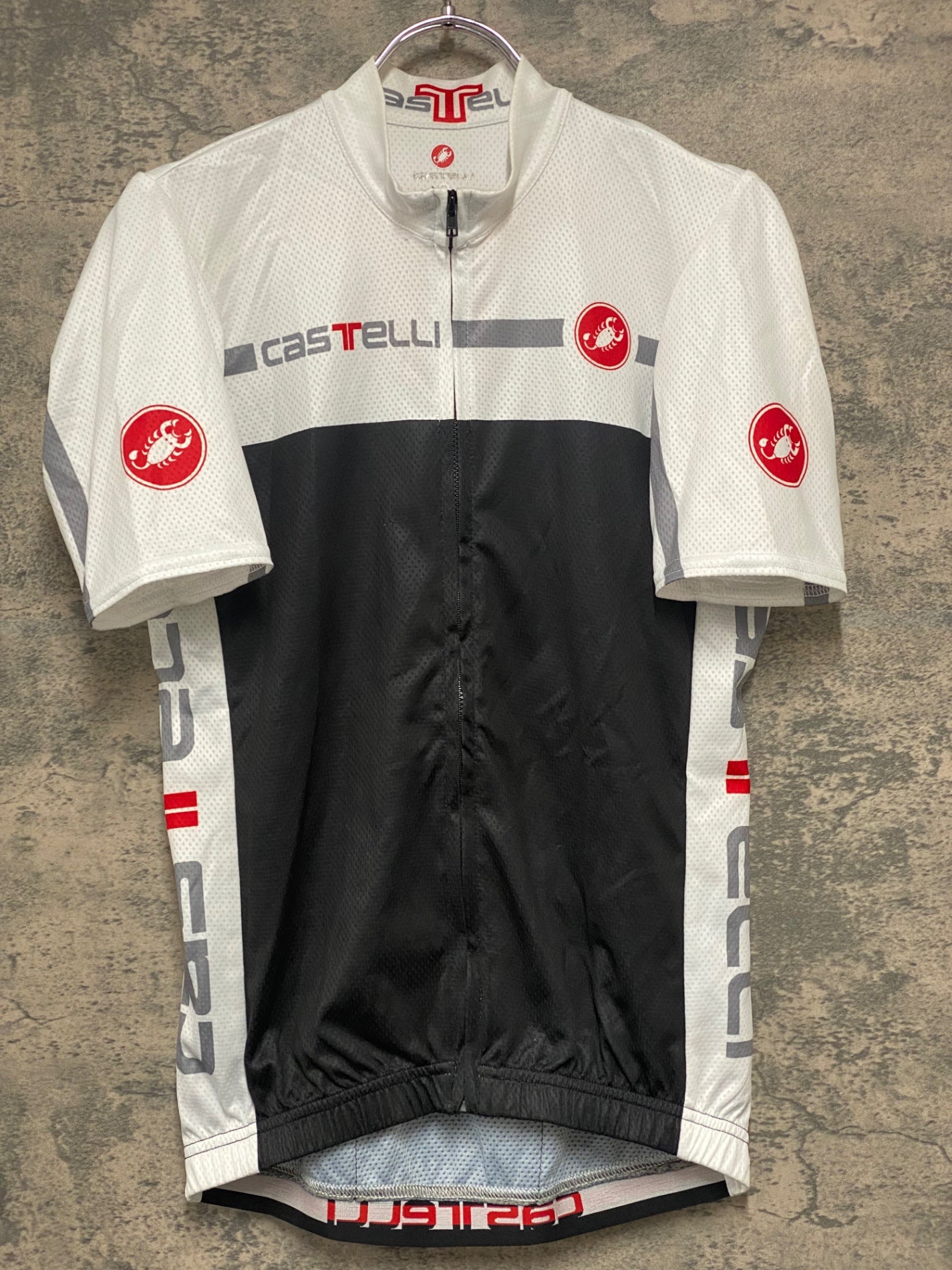 IZ857 カステリ CASTELLI 半袖 サイクルジャージ 黒 白 M ※前面ほつれ有り