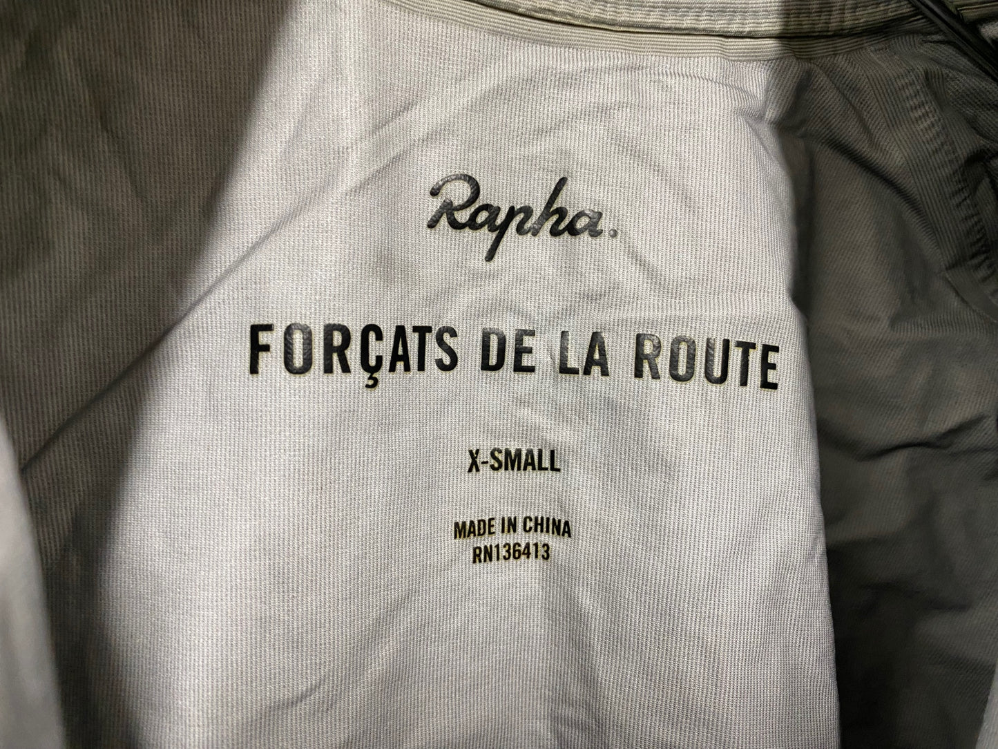 IS750 ラファ Rapha PRO TEAM RACE CAPE 半袖 サイクルジャケット 黒 XS ※袖カット済み
