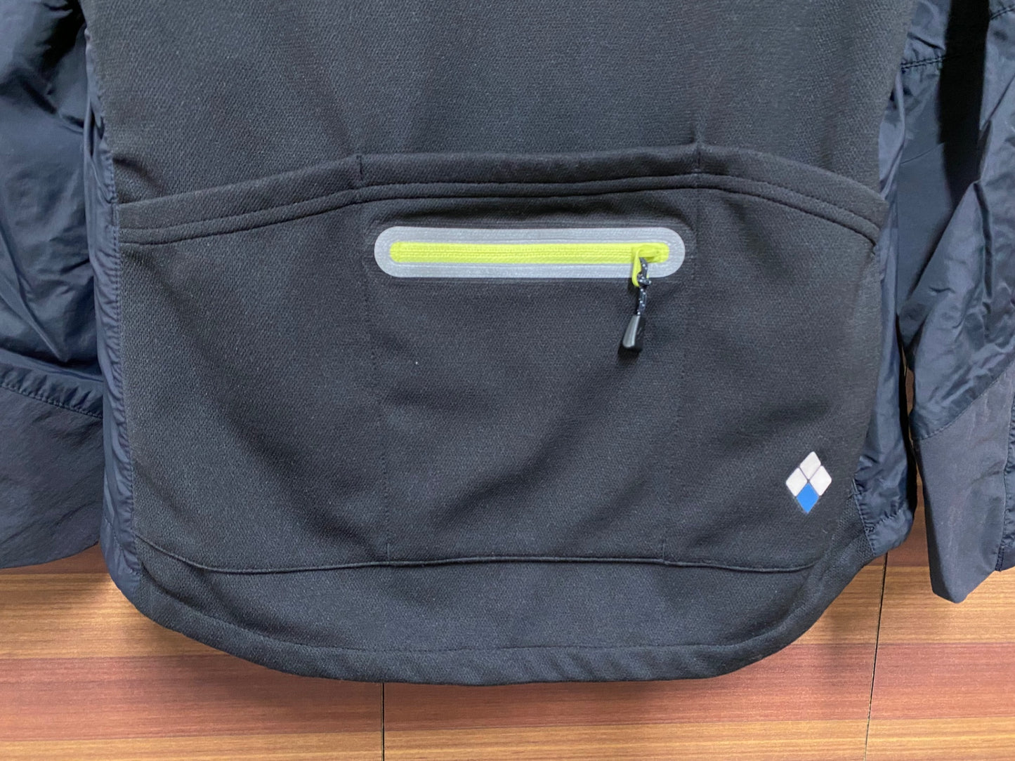 IU482 モンベル mont-bell 長袖 サイクルジャケット 黒 S