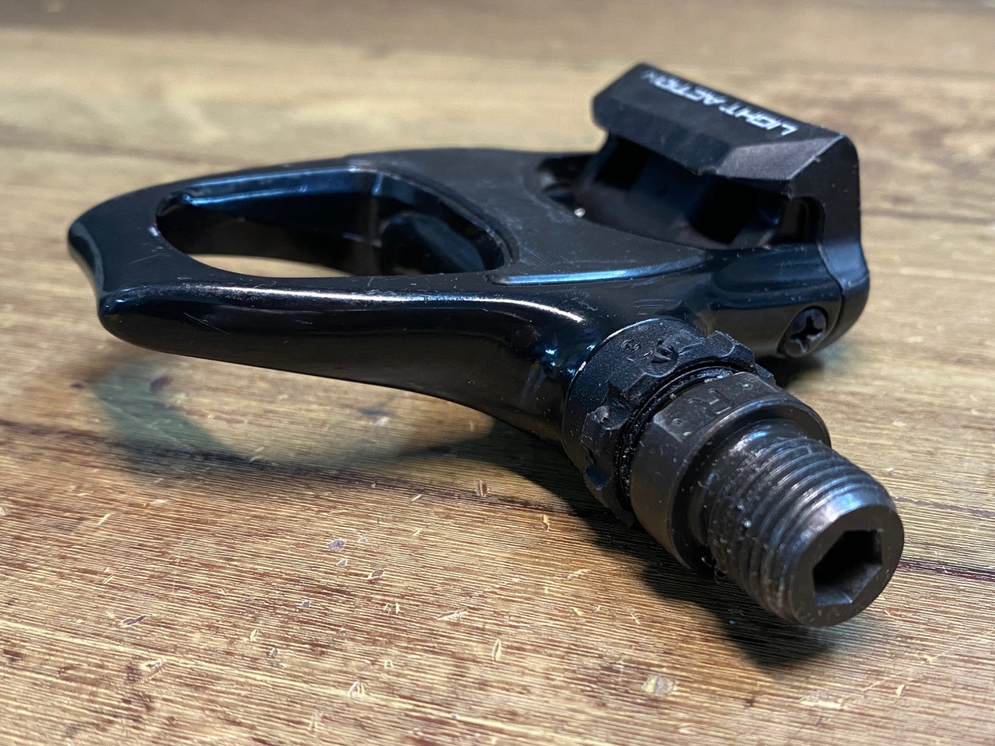 IZ019 シマノ SHIMANO LIGHT ACTION PD-R540 ビンディングペダル 黒