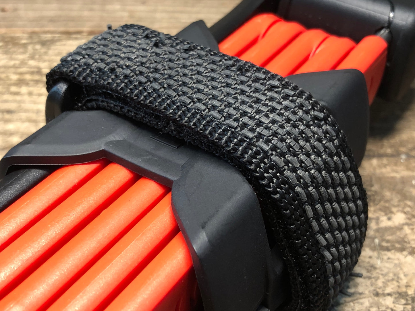 IZ227 アブス ABUS BORDO LITE 6055 ブレードロック 赤