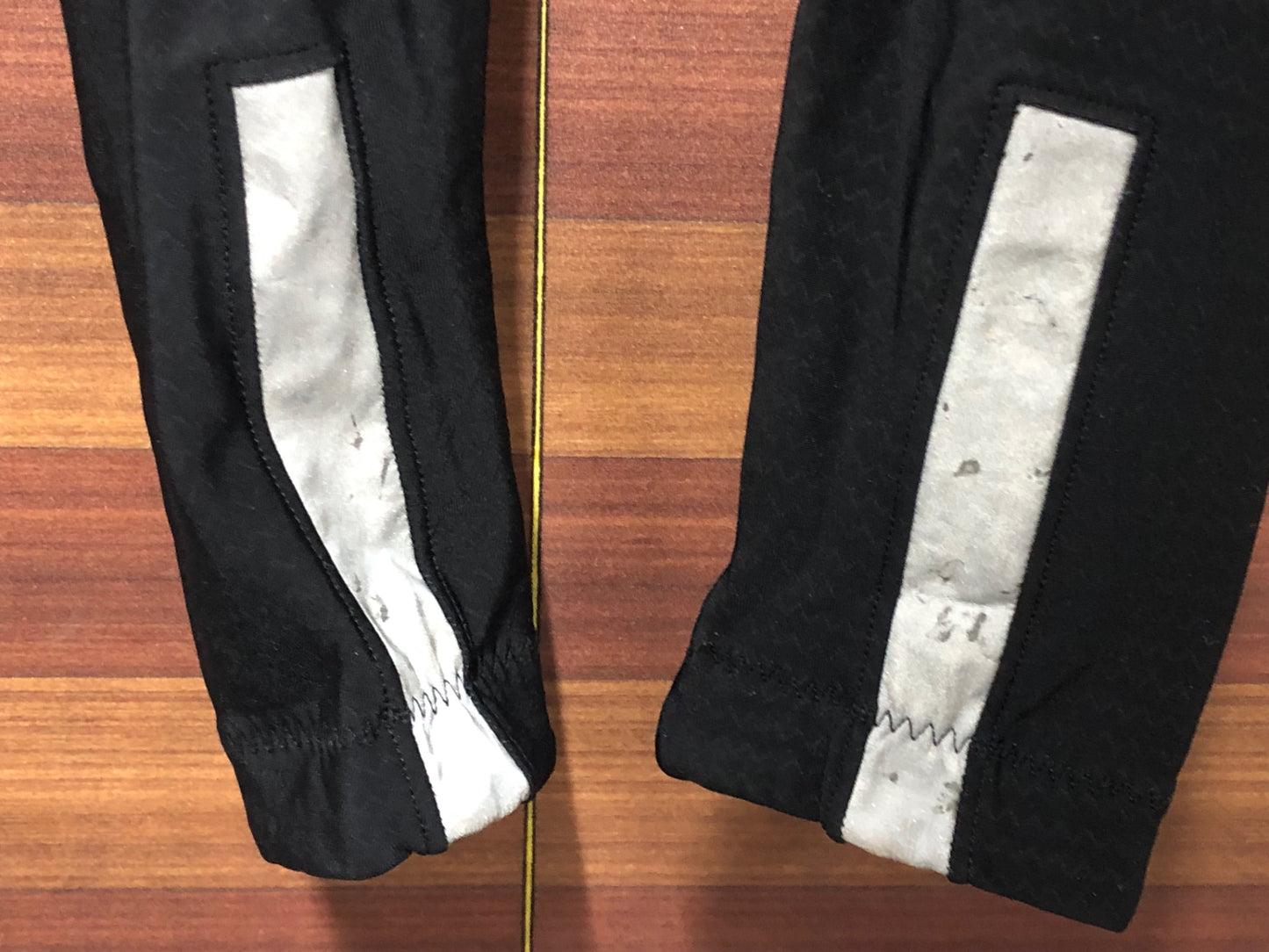 IN810 エチュオンド ETXEONDO ビブタイツ 黒 赤 S 裏起毛 ※擦れ