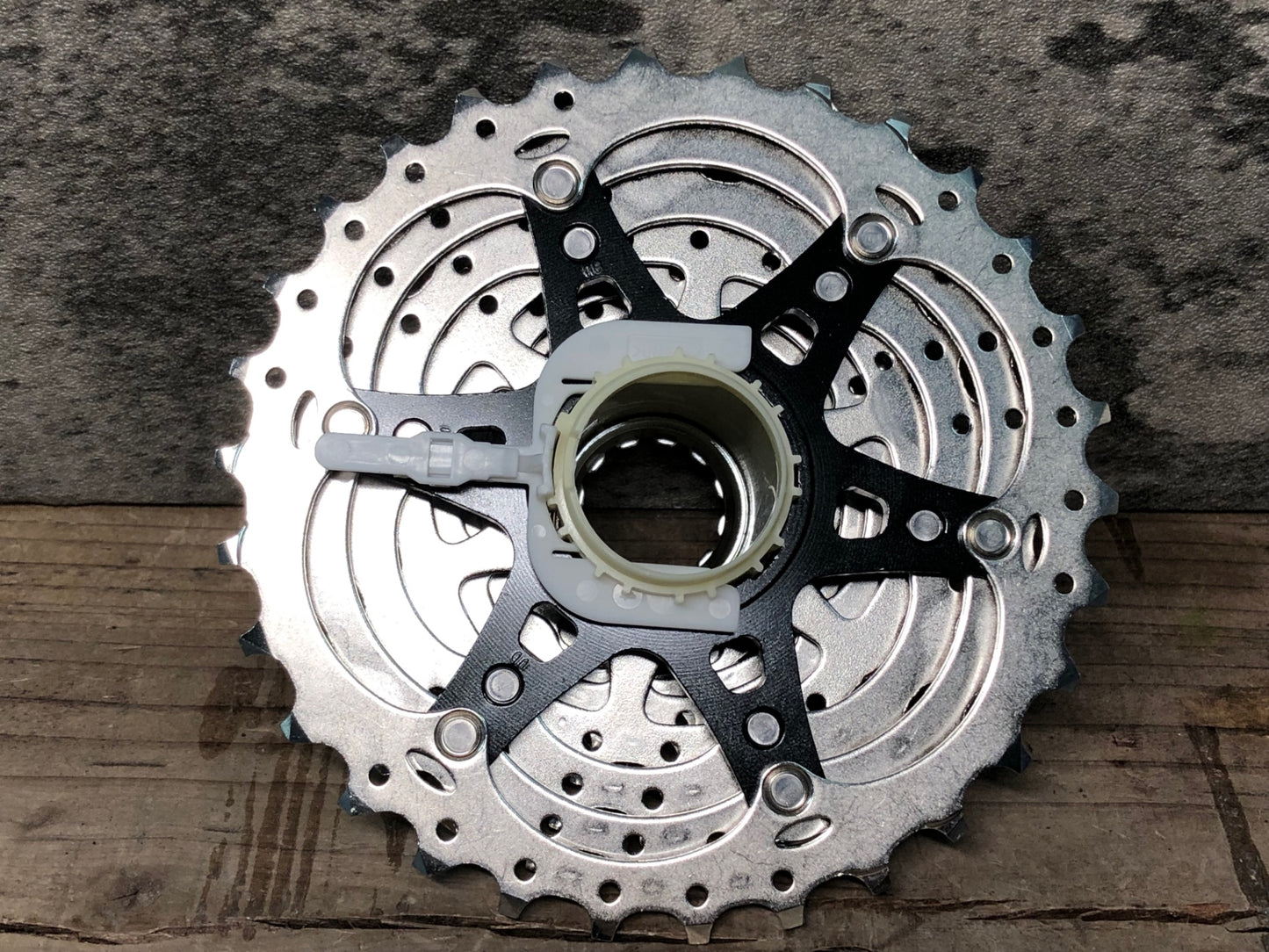 IV160 シマノ SHIMANO 105 CS-R7000 スプロケット 11-30T 11S