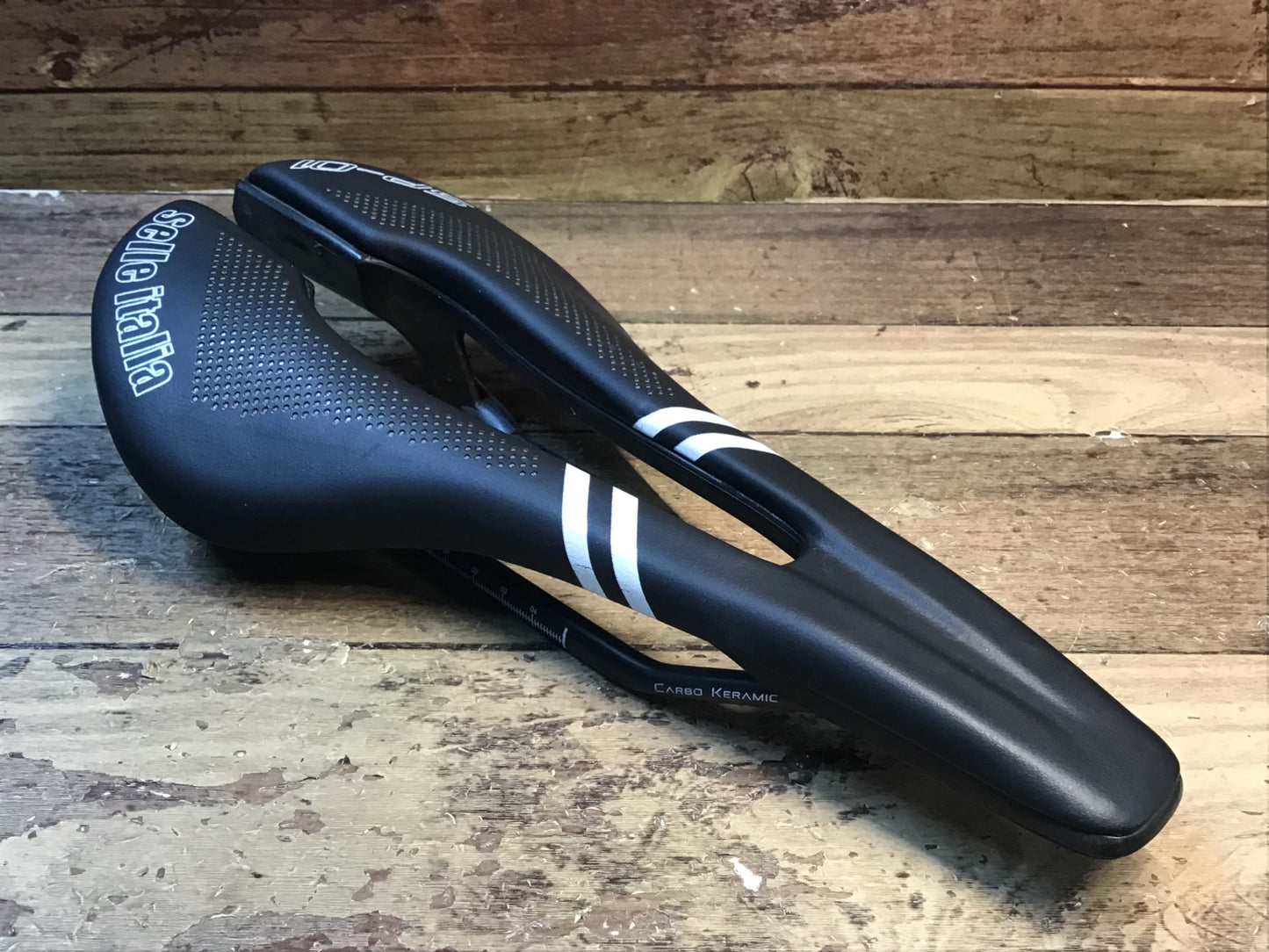 IA794 セッレイタリア Selle Italia SP-01 Kit Carbonio SUPERFLOW サドル Lサイズ カーボンレール