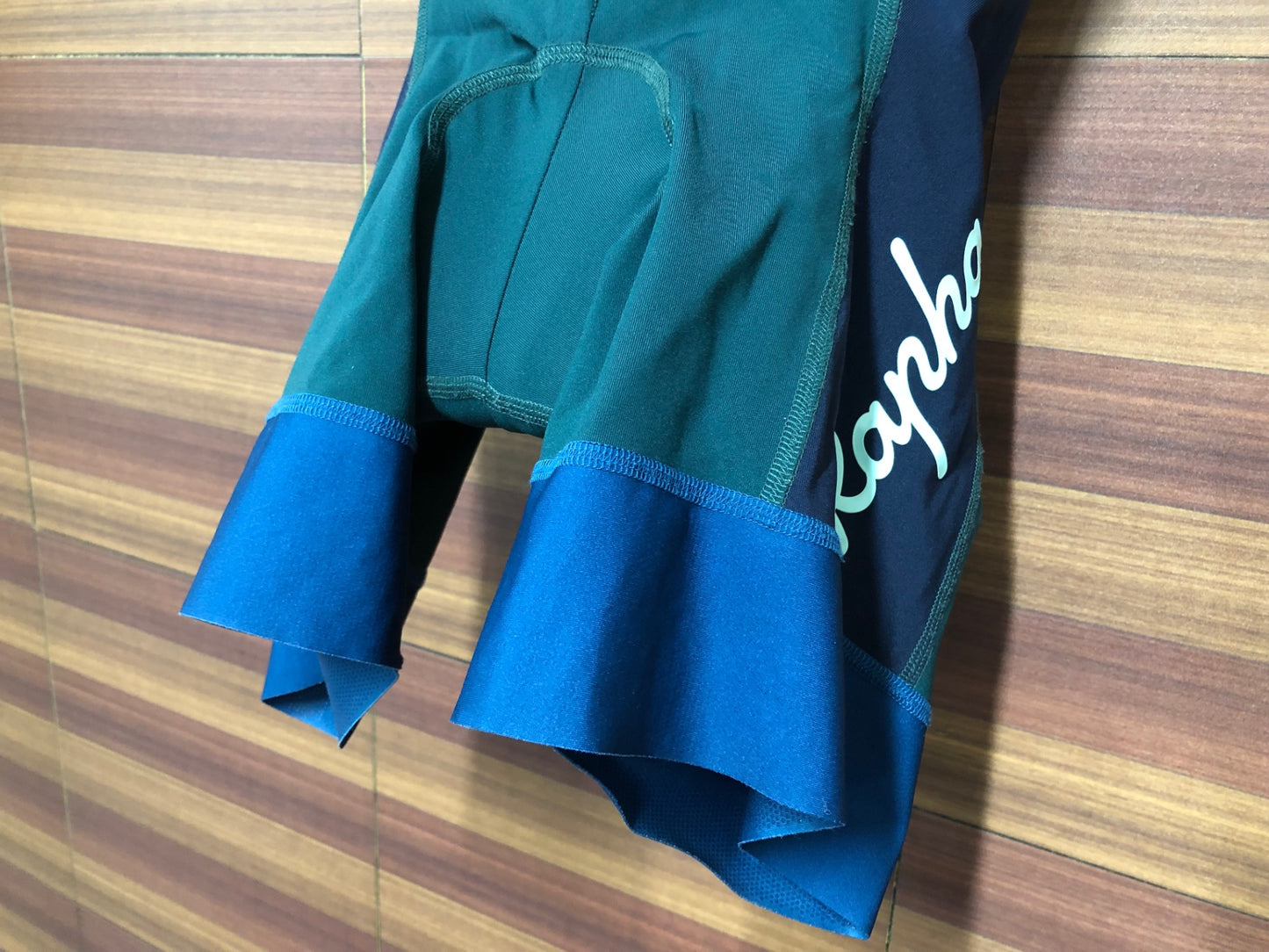 IR931 ラファ Rapha OUTDOOR VOICES HIGH-WAISTED PADDED SHORTS レーサーパンツ 緑紺 XXS