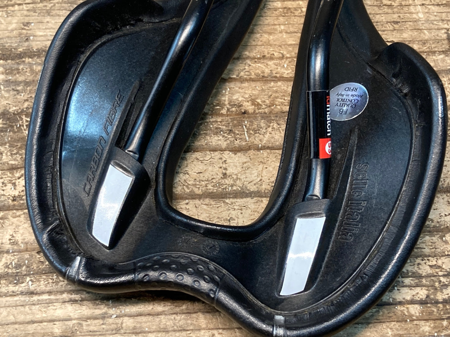 IY529 セライタリア selle italia SLR SUPERFLOW サドル 黒 MANGANESEレール