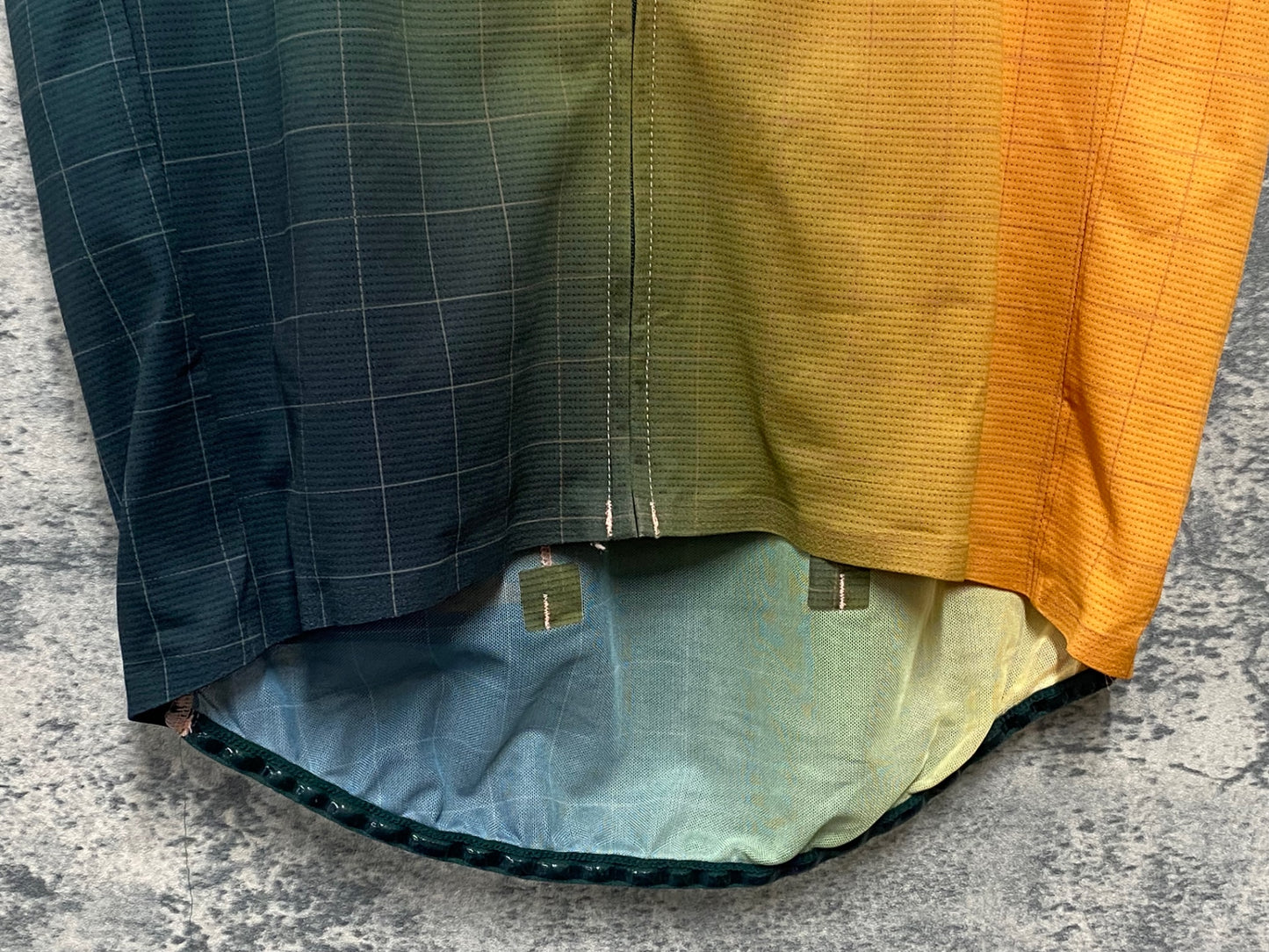 JB826 ラファ Rapha CLASSIC FLYWEIGHT JERSEY 半袖サイクルジャージ 緑ピンク黄 M 裾ゴム伸び