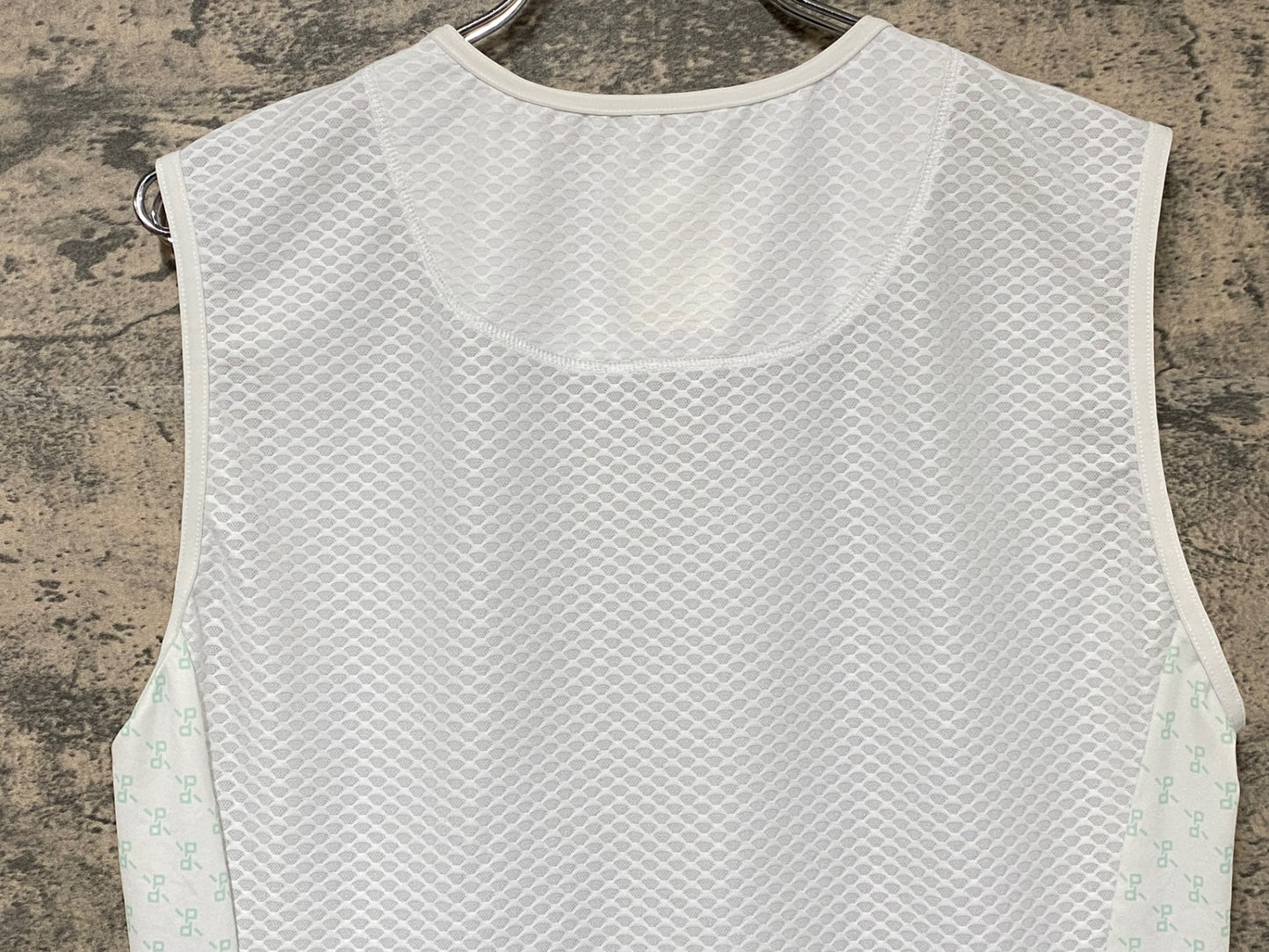 IW862 プロトンドパリ Peloton de Paris ノースリーブ ベースレイヤー XL 白