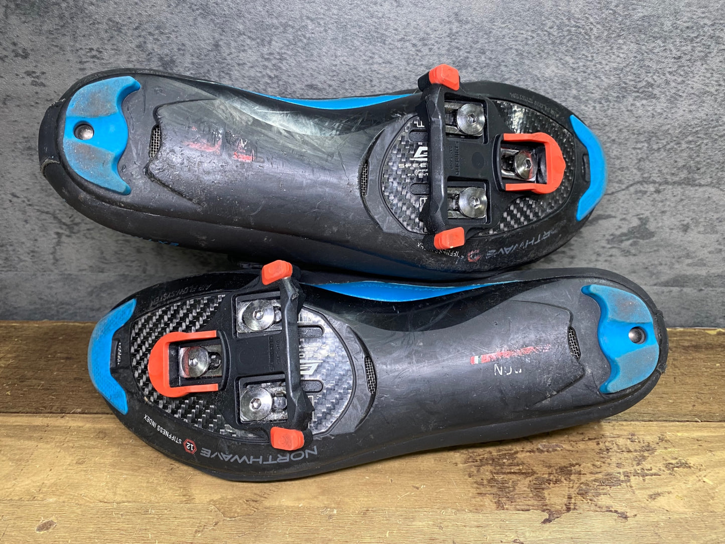 IZ476 ノースウェーブ NORTHWAVE EXTREME GT XFRAME ビンディングシューズ 3穴 黒青 EU43