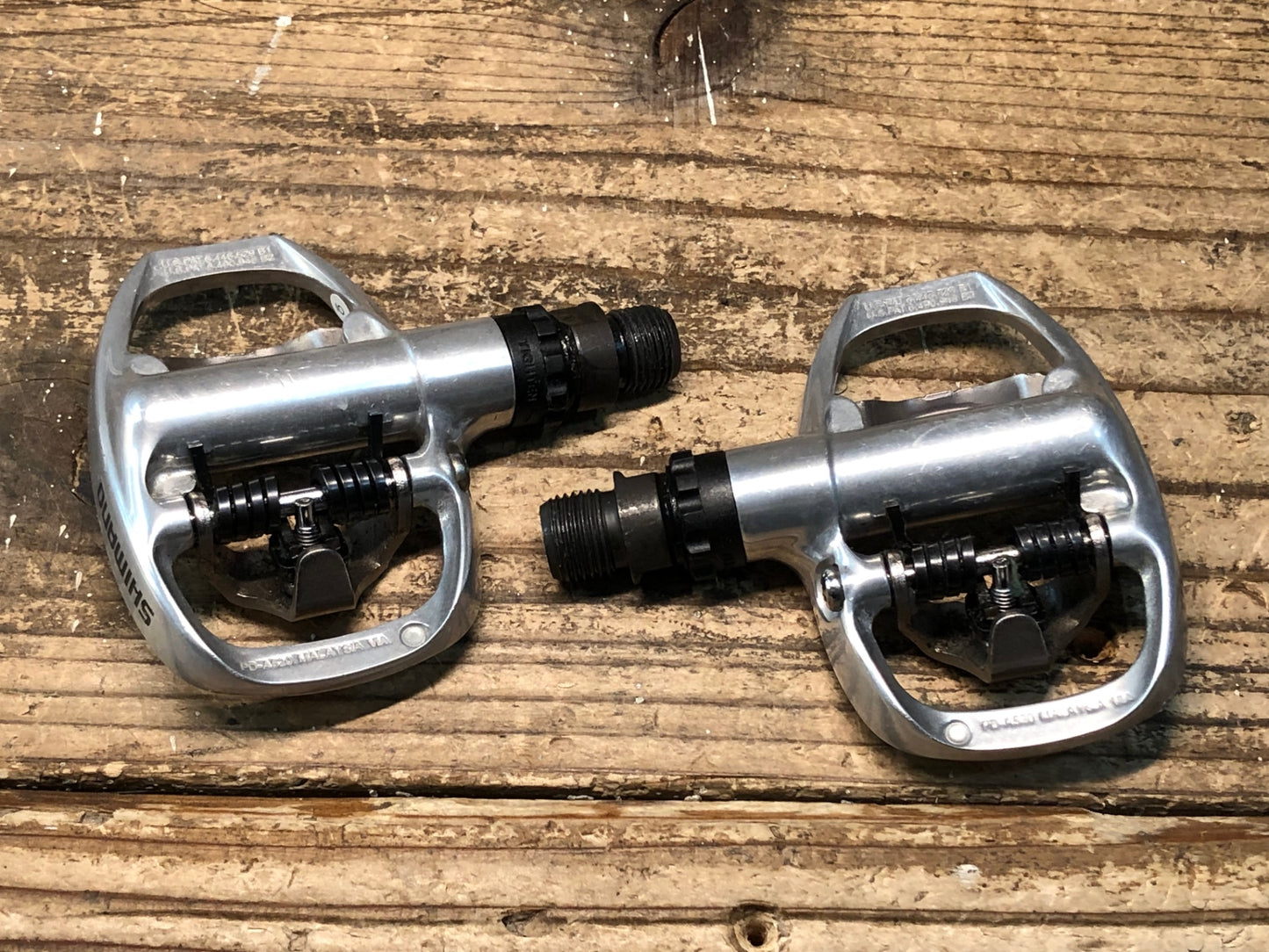 IV311 シマノ SHIMANO PD-A520 ビンディングペダル SPD シルバー