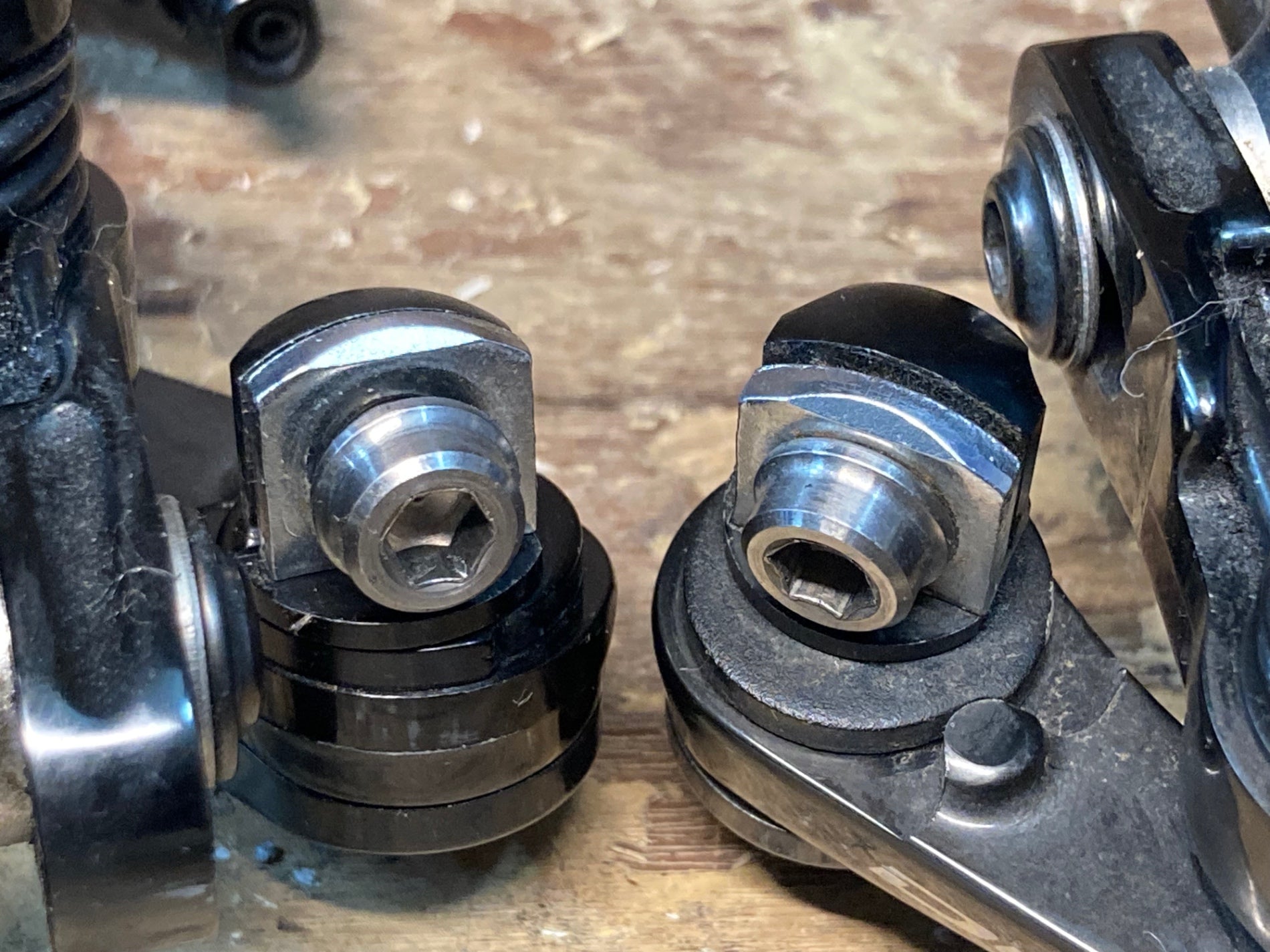 IJ374 シマノ SHIMANO デュラエース DURA-ACE BR-R9200
