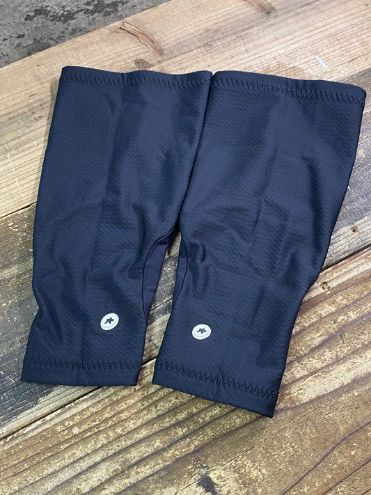 IT223 アソス assos ニーウォーマー 黒 0