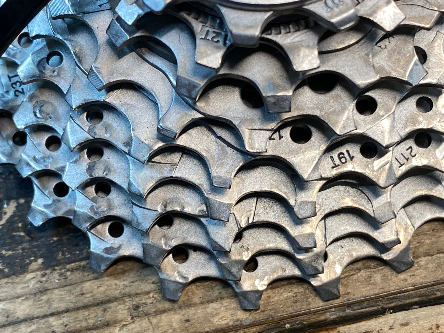 IJ980 サンレース SunRace スプロケット 9S 11-25T