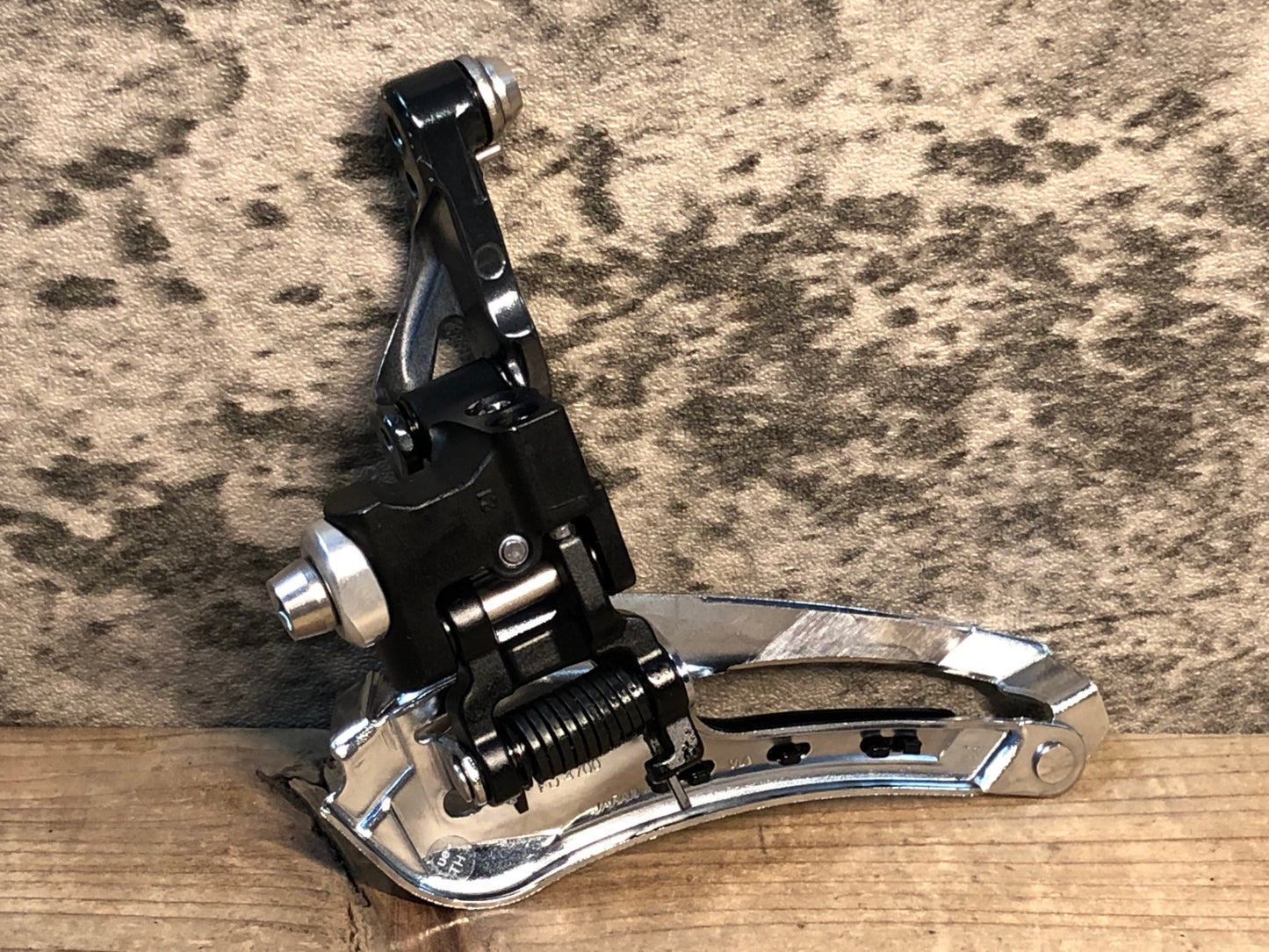 JA578 シマノ SHIMANO ティアグラ Tiagra FD-4700 フロントディレイラー 直付
