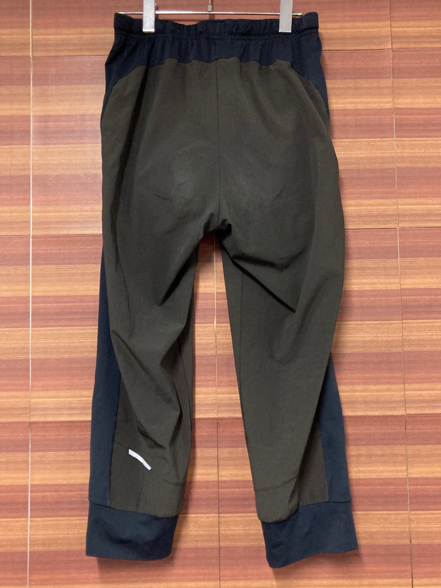 IO719 パールイズミ PEARL iZUMi サイクルパンツ 黒 グレー L パッド付き